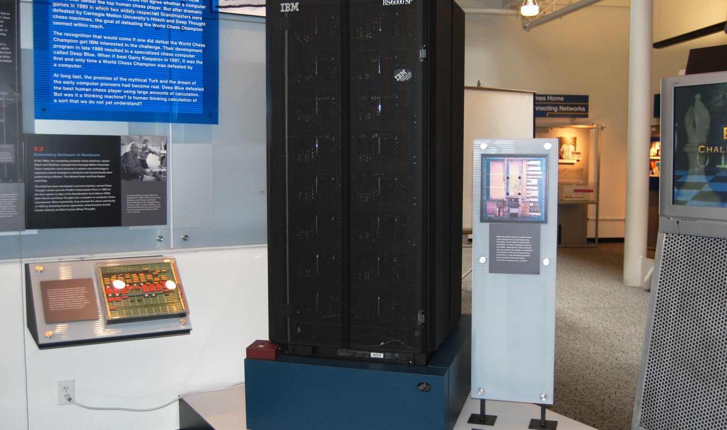 Deep match. Суперкомпьютер IBM Deep Blue. Deep Blue шахматный суперкомпьютер. IBM Deep Blue компьютер. IBM Deep Blue 2.